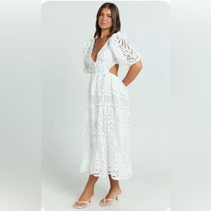 SHOWPO ANIESHAYA DRESS NWT SIZE 4 WHITE LACE CUTOUT DRESS